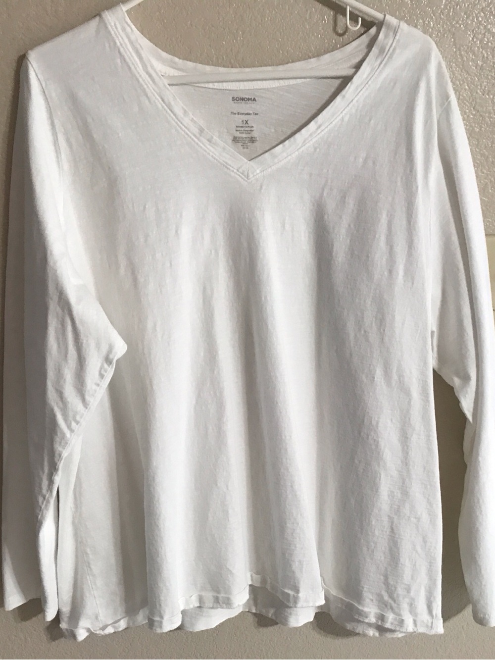 Sonoma White V-Neck Long Sleeve Tee